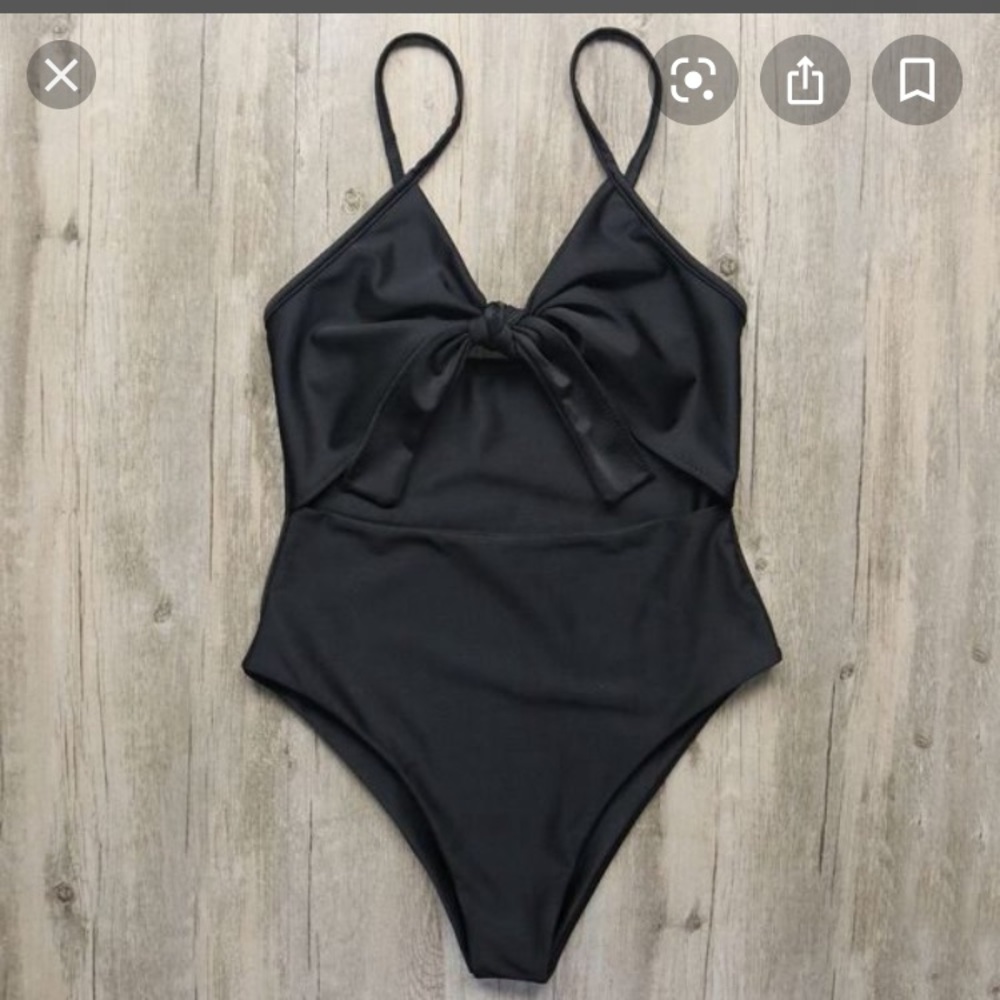 Black bathing suit with adjustable straps